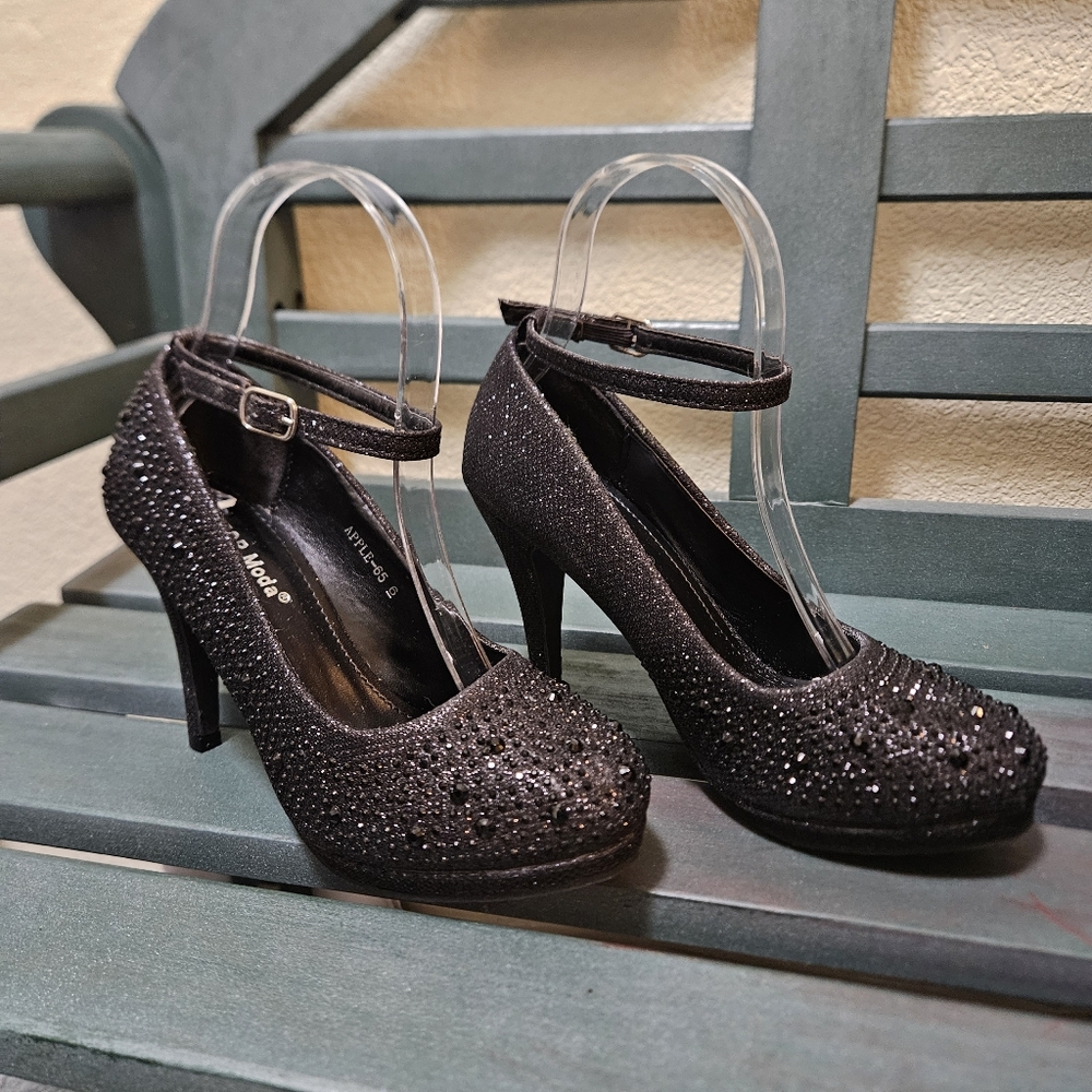 Size 6 Top Moda Black Glitter 4" Heels